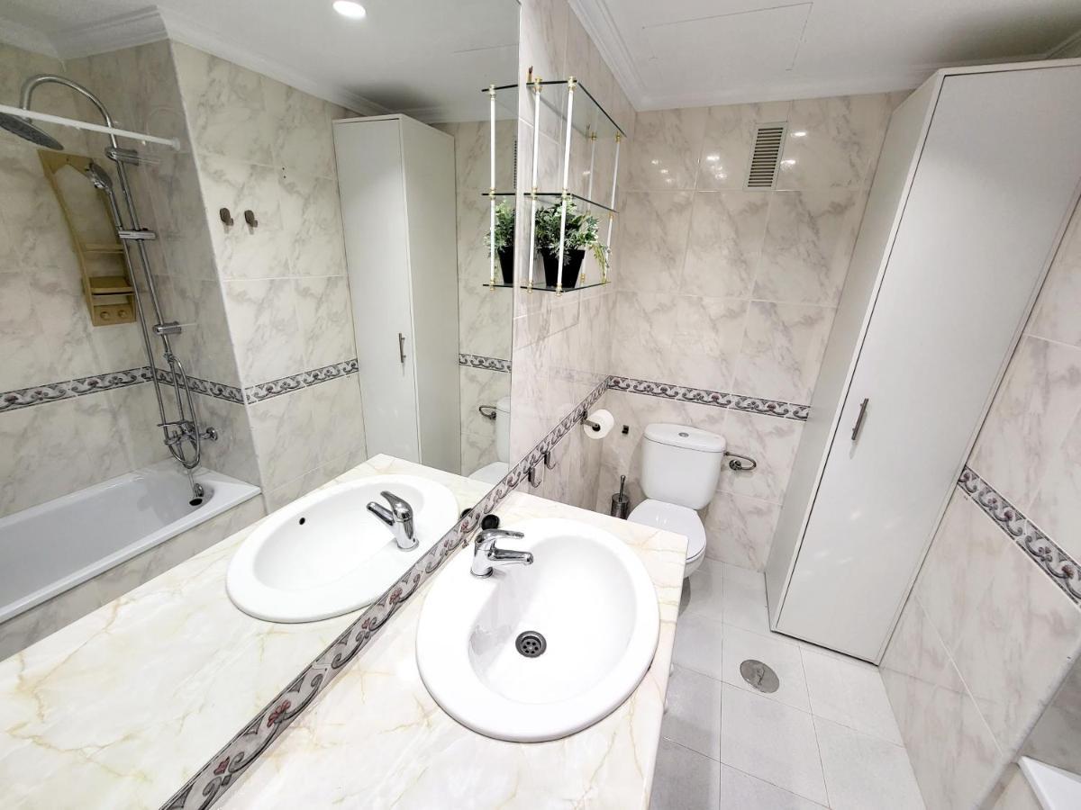 Apartamento Torre De La Roca Actual توريمولينوس المظهر الخارجي الصورة